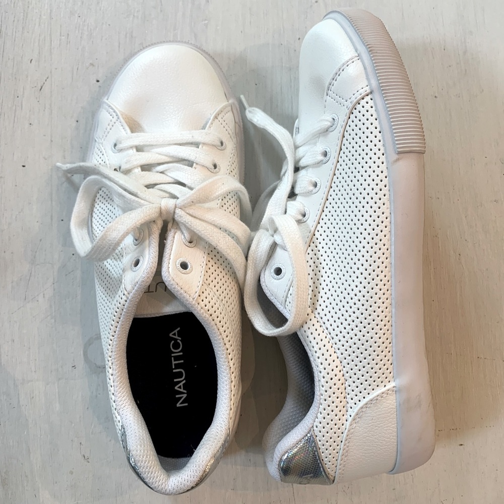 Lulu look alike - nautica white sneaker. Great condition, only worn once!